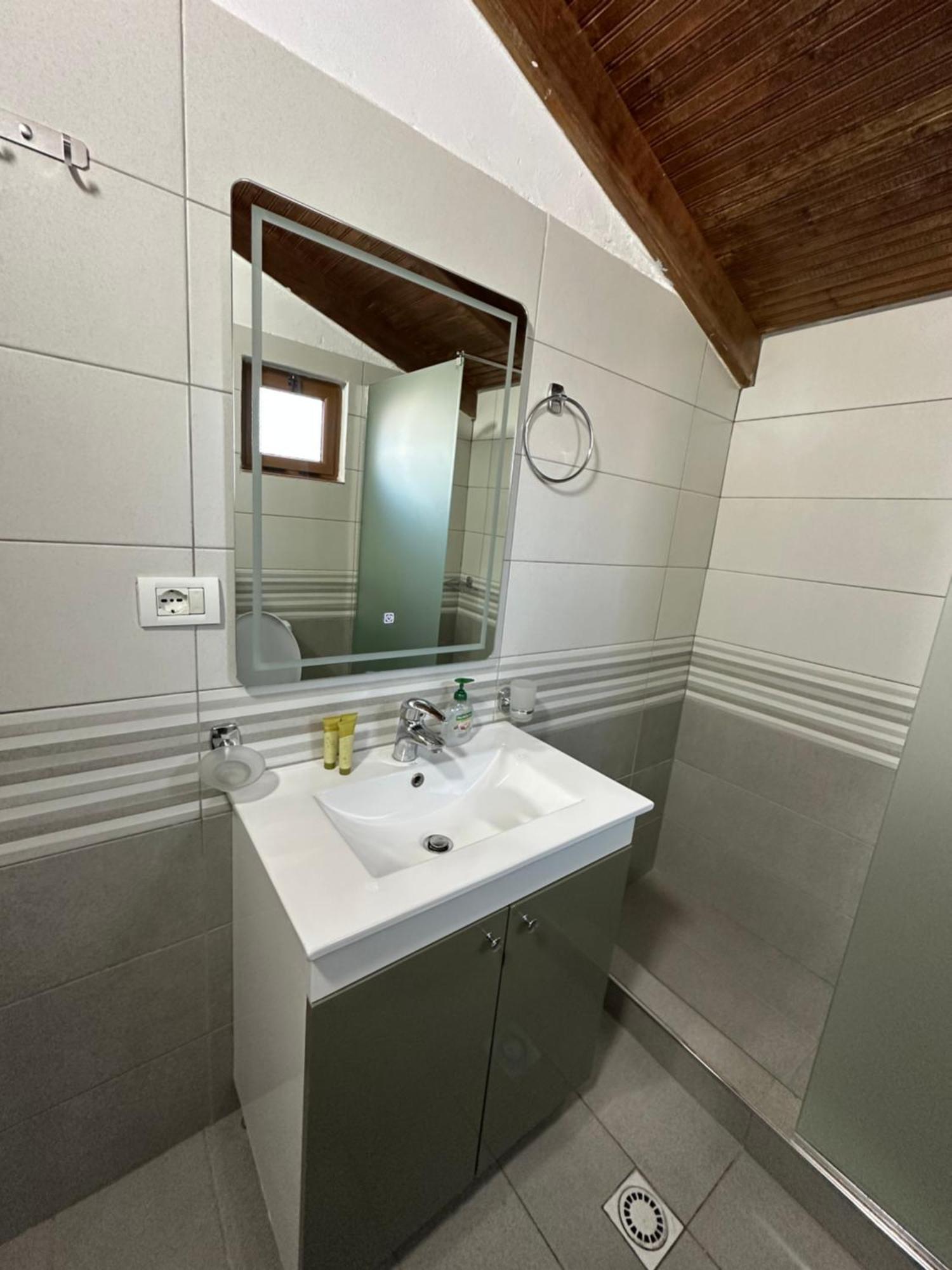 Gabriela Apartment Ksamil